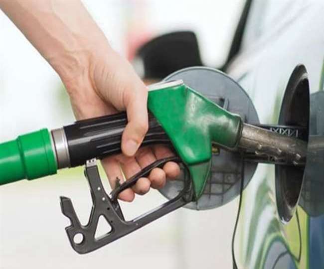 Petrol Diesel Price Today: फिर बढ़े तेल के दाम, दिल्ली में पेट्रोल ने लगाया शतक, जानिये- डीजल का ताजा रेट