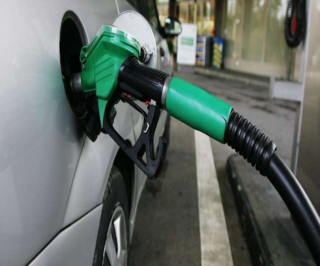 देश में फिर बढ़ी पेट्रोल-डीजल की कीमतें