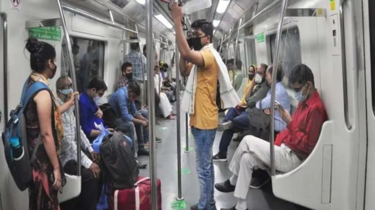 कितनी सुरक्षित है दिल्ली मेट्रो? सर्वेक्षण में भाग लेकर यात्रियों से मांगी राय; गुणवत्ता में सुधार के लिए पहल