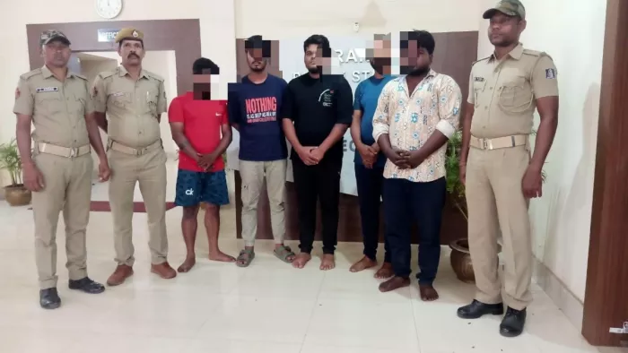 बारंग थाना पुलिस द्वारा रंगदारी की मांग करने के आरोप में गिरफ्तार होने वाले पांचों आरोपी
