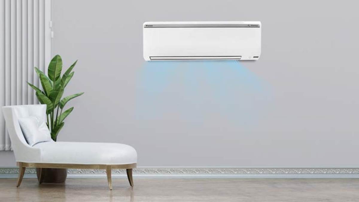इन गर्मियों में आम परिवारों के लिए आएं सबसे सस्ते Daikin 1.5 Ton Split AC, धड़ाधड़ हो रही है बिक्री! जानें कीमत भी