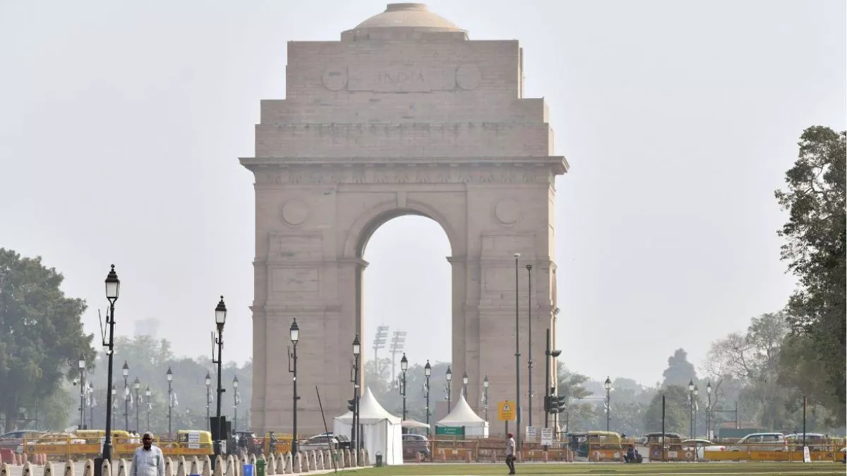 Delhi Weather Today: दिन के बाद अब सुबह भी होने लगी गर्म, शाम में हल्की बारिश की संभावना; पढ़ें IMD का अलर्ट