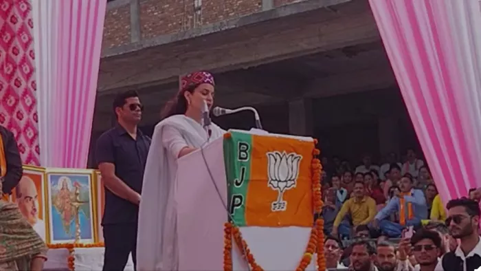 Kangana Ranaut Rally: कंगना रनोट ने दिल्ली से लौटते ही परदादा की 'रणभूमि' में रखा कदम