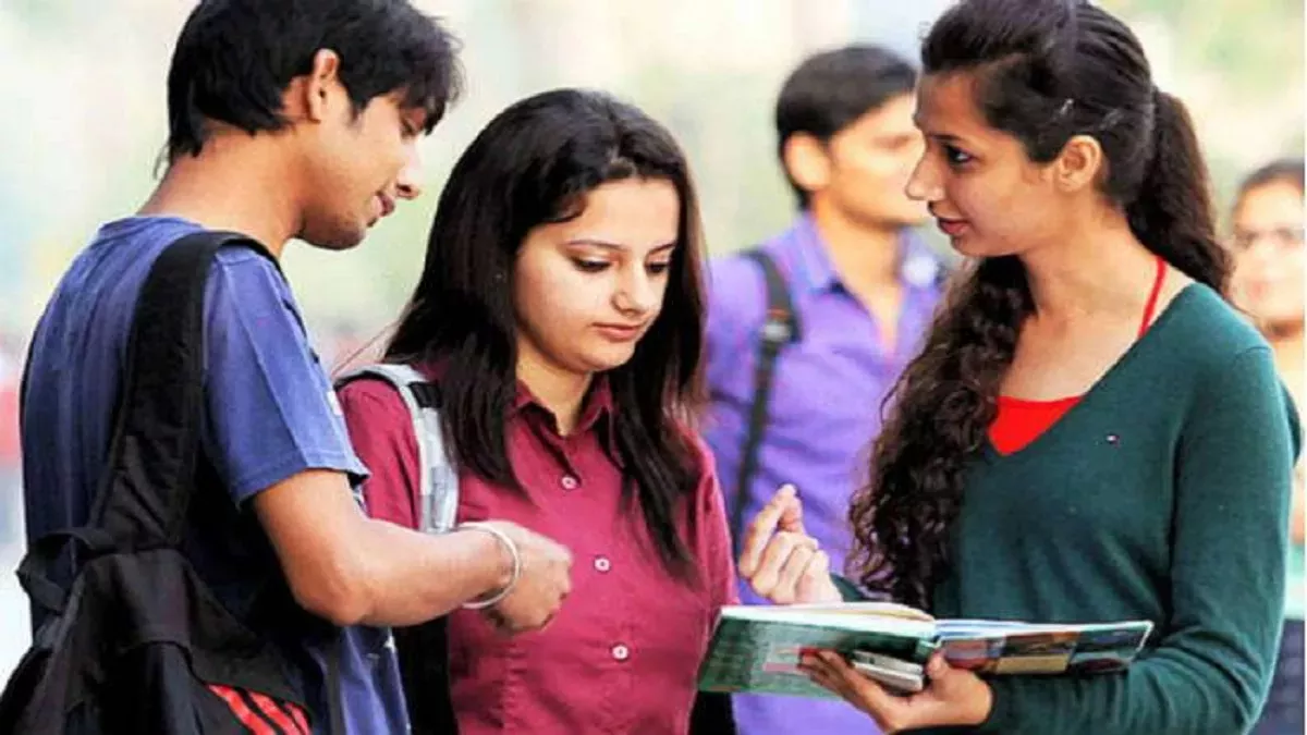 छात्रों के लिए बोझ बनी शिक्षा