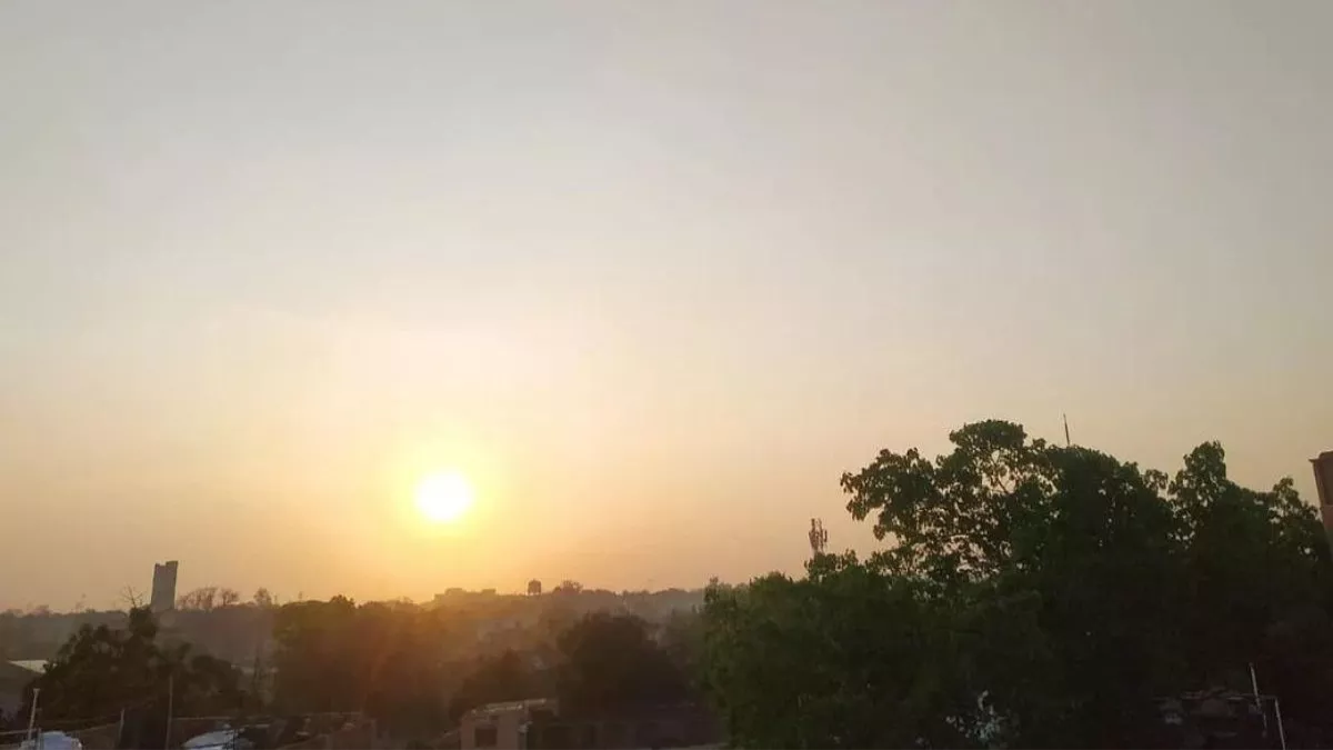 UP Weather Update: कानपुर में सूरज दिखाने लगा ताकत, अभी से 36 डिग्री पर पहुंचा पारा; बढ़ी गर्मी