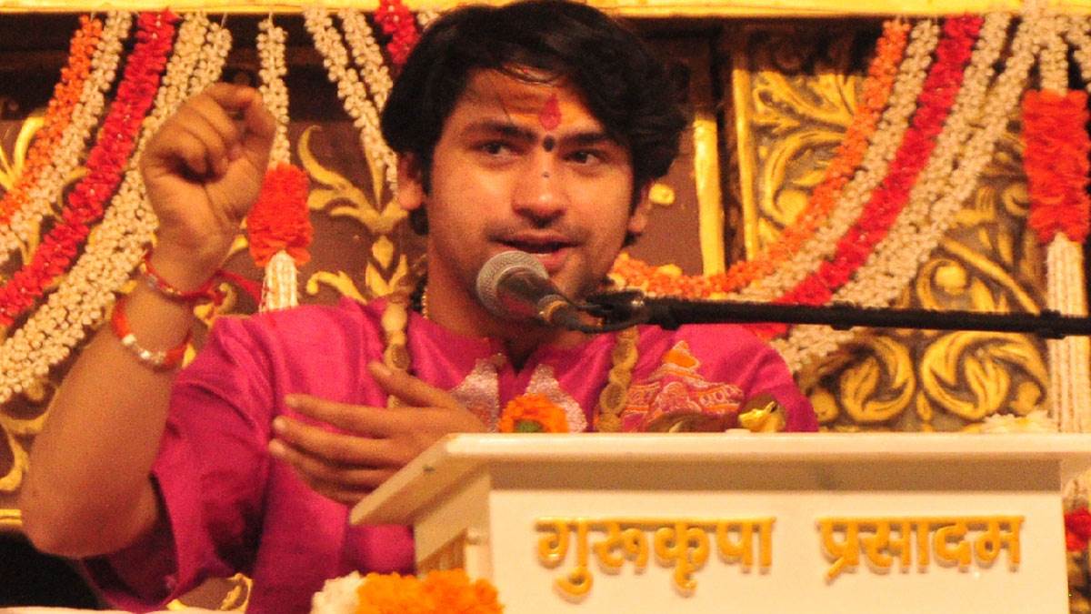 dhirendra shastri gets emotional recalling struggles shares inspiring journey
