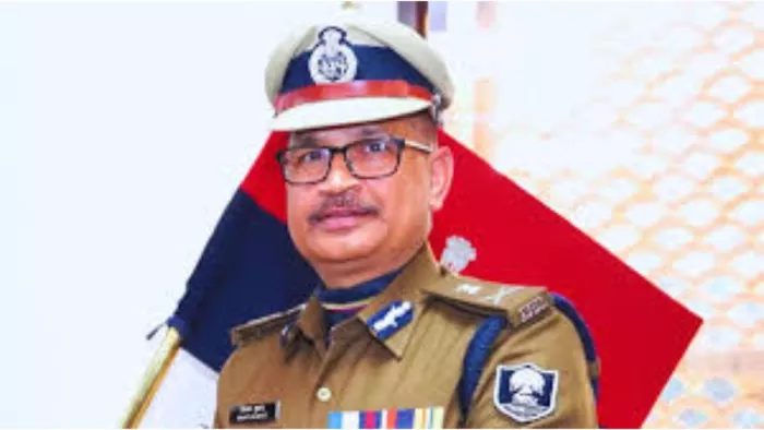 एक्शन में DGP विनय कुमार। (फाइल फोटो)