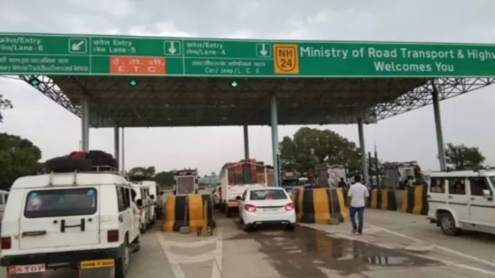 Rewari News: कार, जीप और वैन पांच रुपये और बस-ट्रक का 15 रुपये शुल्क। फाइल फोटो