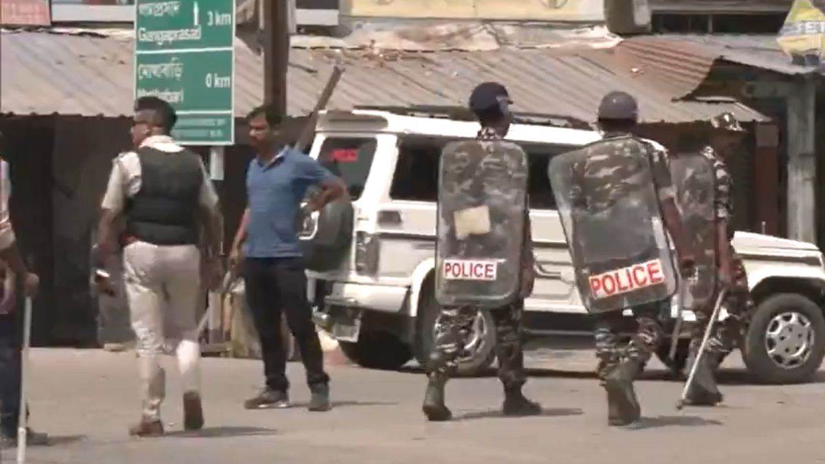 https://www.jagranimages.com/images/newimg/29032025/29_03_2025-malda_violence_23907914.jpg