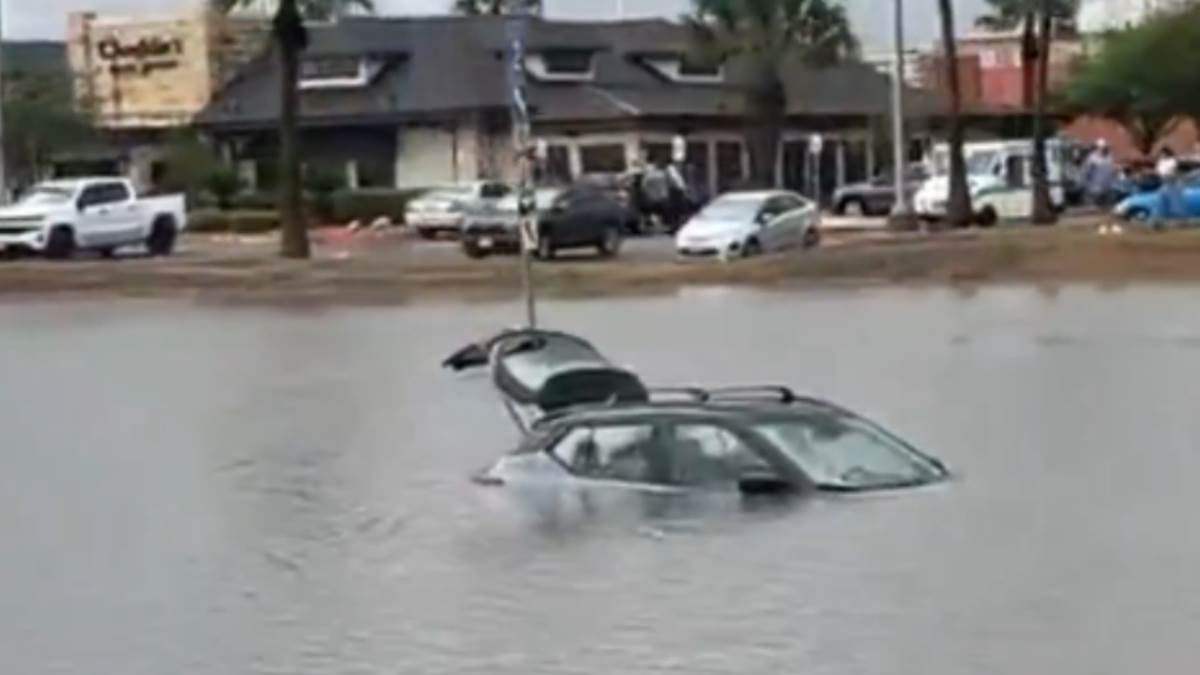 https://www.jagranimages.com/images/newimg/29032025/29_03_2025-texas_flood_23908102.jpg