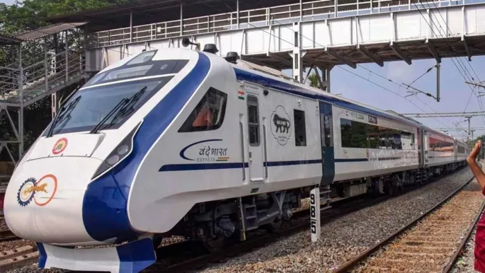 नवरात्रि और ईद को लेकर नई दिल्ली से पटना तक नई वंदे भारत एक्सप्रेस ट्रेन।