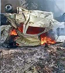 तेज रफ्तार कार पलटने से लगी आग, एक किशोर की मौत