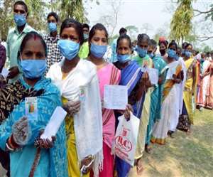 असम में तीन चरणों में हुई थी वोटिंग