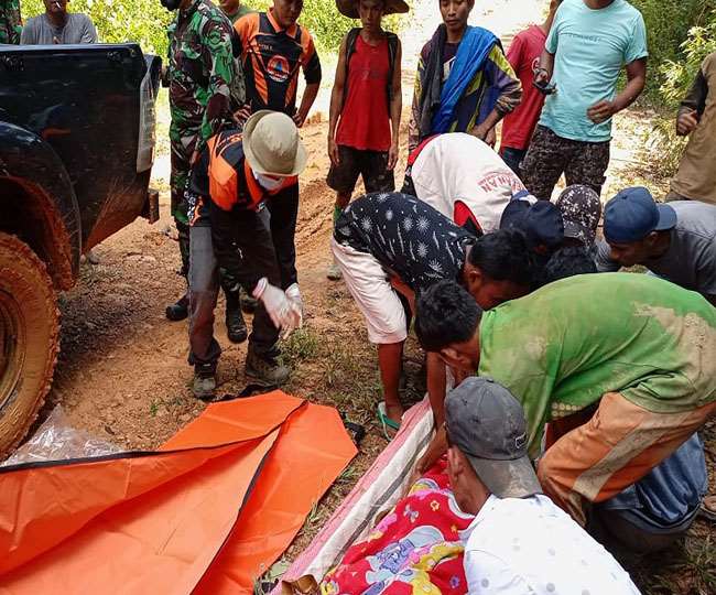 https://www.jagranimages.com/images/newimg/29042022/29_04_2022-indonesia-gold-mine_22669575_1523949.jpg