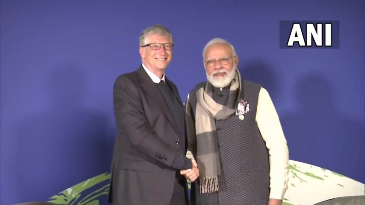 bill gates congratulates pm modi for completing 100 episodes of mann ki baat