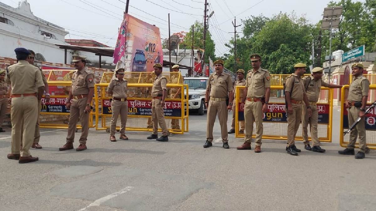 कप्तान कोहली के साथ टीम इंडिया के खिलाड़ी (एपी फोटो)