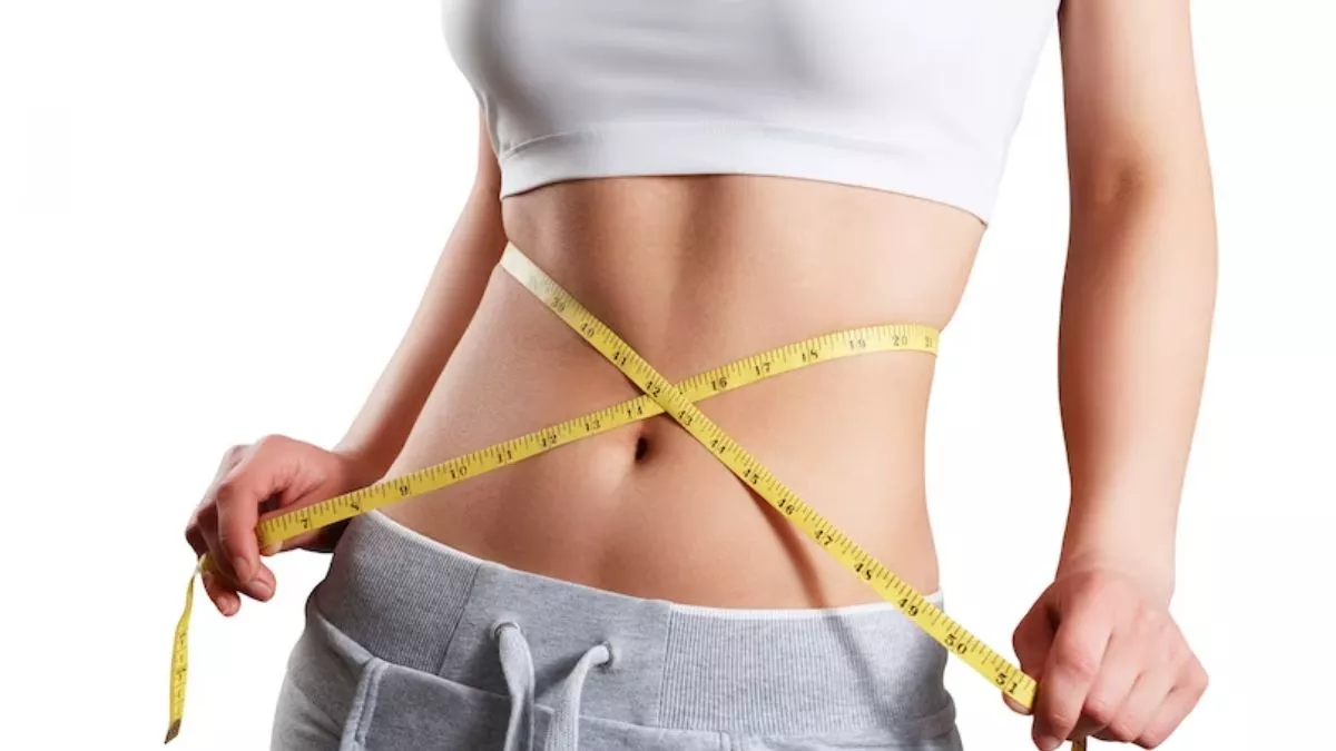Weight Loss Tips: गर्मियों में कम करना चाहते हैं वजन, तो लाइफस्टाइल में शामिल करें ये हेल्दी आदतें - how to weight loss in summer follow these tips