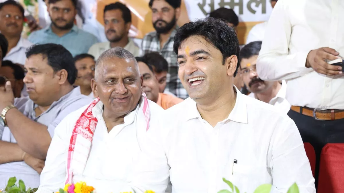 एक-दूसरे के धुर विरोधी भाजपा सांसद-विधायक कई वर्षों बाद एक मंच पर, बोले- हमारे मतभेद बढ़ाने वालों को बीच से हटाएंगे