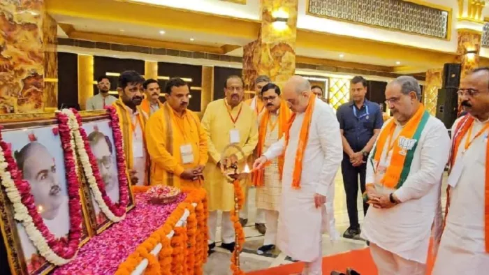 अमित शाह ने चौथे चरण के लिए दिया जीत का मंत्र, बोले- गुजरात मॉडल पर करें काम