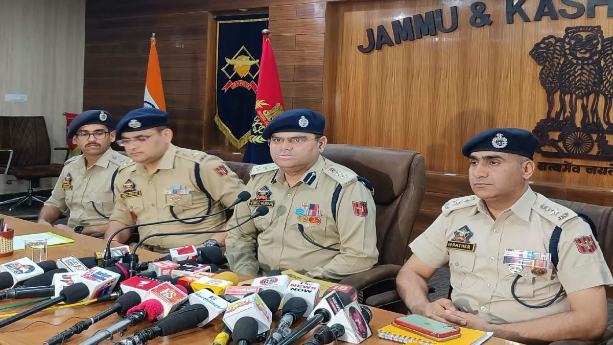Jammu Kashmir News: गैंगस्टर्स को अंजाम तक पहुंचाएगा 'ऑपरेशन चक्रव्यूह', पुलिस हिस्ट्रीशीटरों पर लगाएगी पीएसए