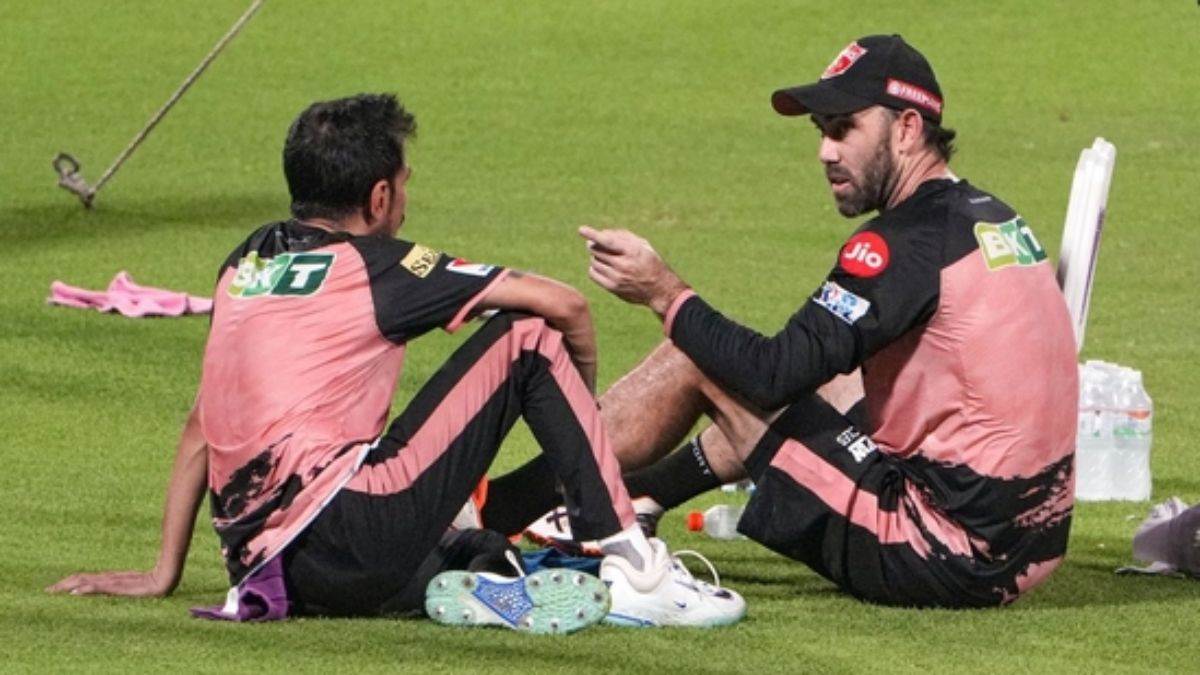 glenn maxwell trolled yuzvendra chahal for ms dhoni bat ipl 2025 csk vs pbks