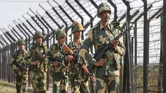 पाकिस्तान की फायरिंग के बाद सेना ने भी दिया जवाब (फाइल फोटो)