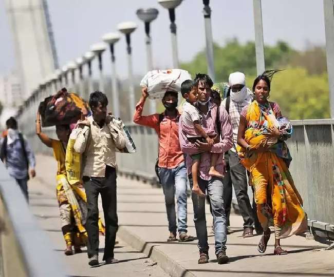 Migrant Labourers Crisis Confidence in lockdown breaks migrant ...