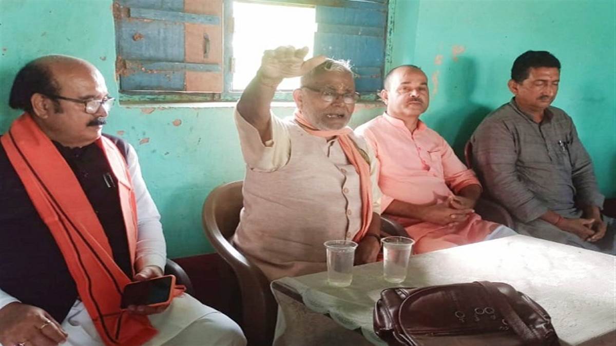 bjp marching towards building a new nation hukumdev narayan yadavsaid in darbhanga