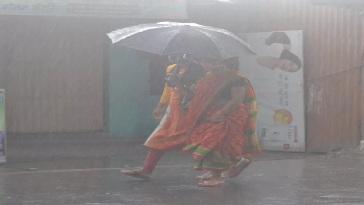 Muzaffarpur Weather Update: सुबह-सुबह झमाझम बारिश से मौसम हुआ सुहाना, वीकेंड के बारे में यह है पूर्वानुमान