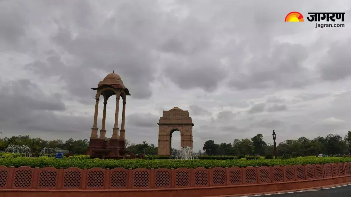 दिल्ली-NCR में बदला मौसम का मिजाज, कई जगहों पर बूंदाबांदी; इन राज्यों में भी अगले 3 दिनों तक रिमझिम बरसात