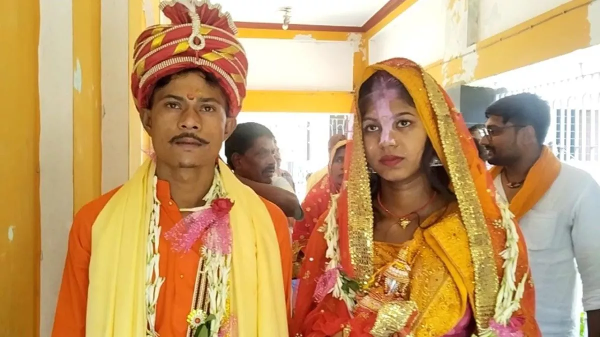 Bageshwar Baba से प्रेरणा लेकर नौशीन की घर वापसी: गंगा में डुबकी लगाकर छोड़ा इस्लाम; मंदिर में रचा ली शादी