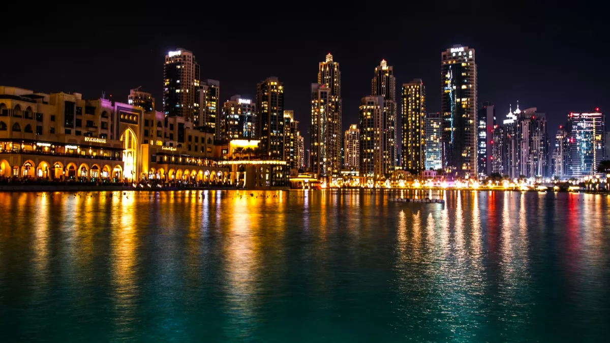 Sharjah Tourist Destinations: कर रहे हैं फैमिली वेकेशन की प्लानिंग, तो शारजाह आकर करें कम बजट में फुल एंजॉय