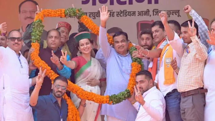 मंडी की जनसभा में नितिन गडकरी ने कांग्रेस पर बोला हमला