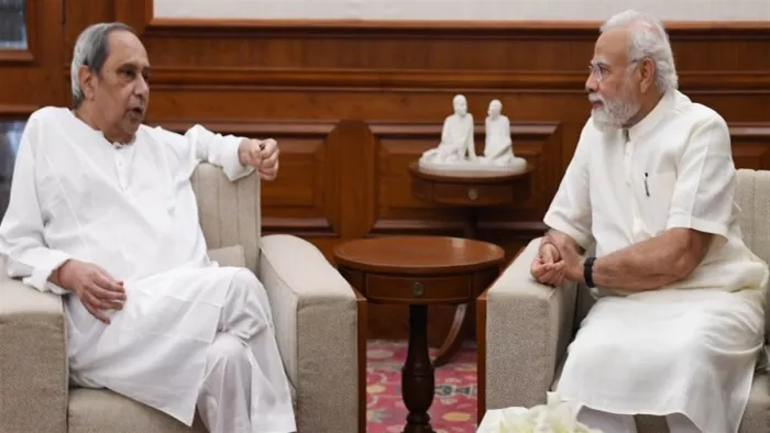 पीएम मोदी और नवीन पटनायक की फाइल फोटो।