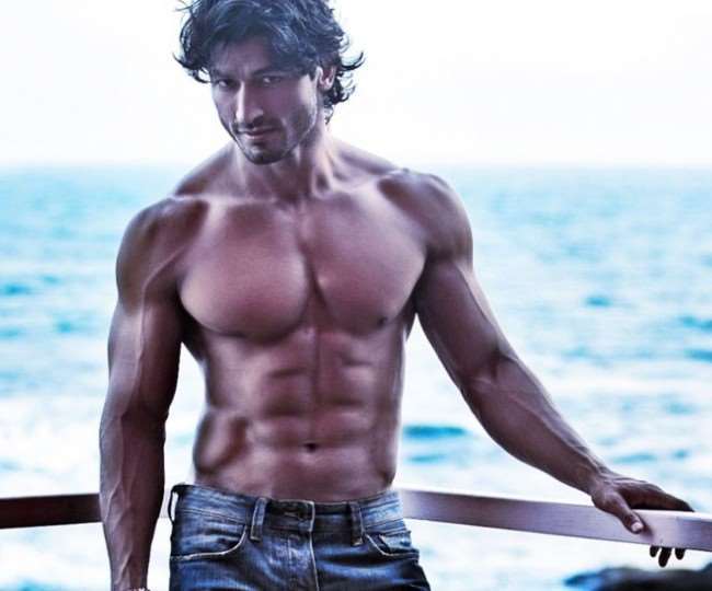 Commando Star Vidyut Jamwal Said If Staff Do Not Come On Set, Do Not Cut Their Salary
