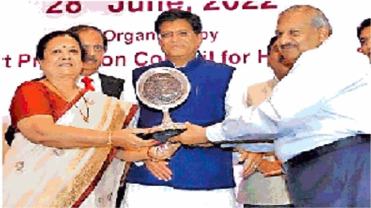moradabad exporters win many awards in handicrafts export award ceremony see who got what