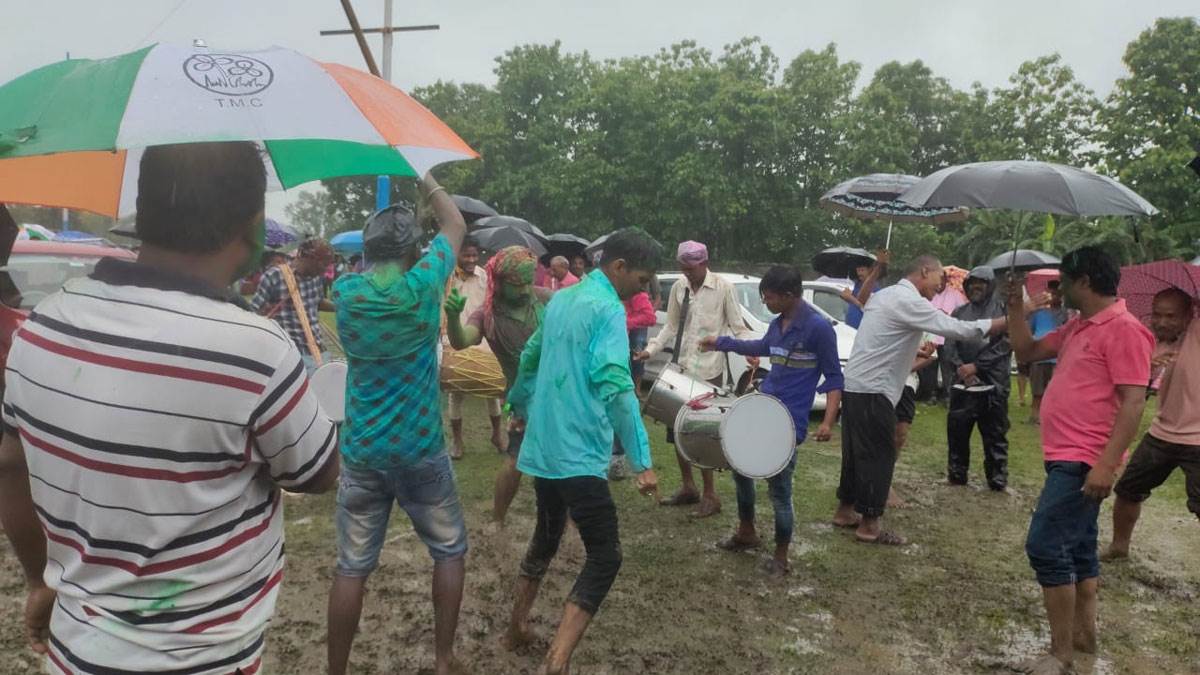 Siliguri Mahkuma Parishad Chunav Result 2022: सिलीगुड़ी महकमा की 22 में से 19 ग्राम पंचायतों पर तृणमूल का परचम, तीन में त्रिशंकु जनादेश