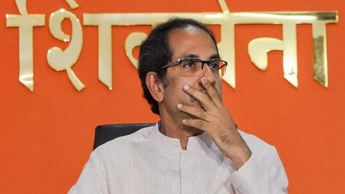 Social Media On Uddhav Resign: 'हमें अपनों ने लूटा गैरों में कहां दम था', सोशल मीडिया पर जबरदस्त प्रतिक्रिया