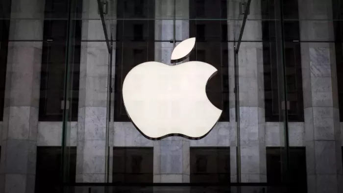 Apple shares reach all-time high, company's mCap close to $ 3 trillion