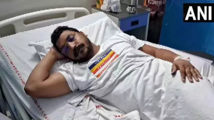 हमले में बचने के बाद आरोपी ने पोस्ट कर कहा था, 'दोबारा नहीं बचेगा चंद्रशेखर'।