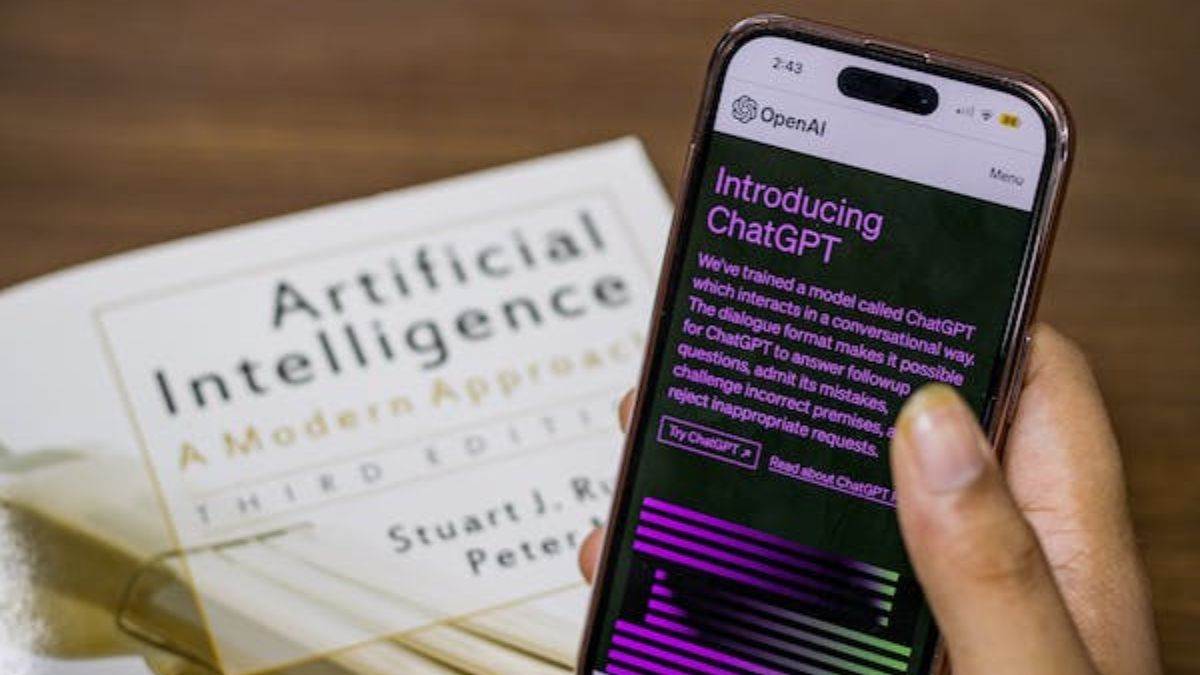 https://www.jagranimages.com/images/newimg/29062023/29_06_2023-iphone_chatgpt_app_gets_built_in_microsoft_bing_search_2_23455388.jpg