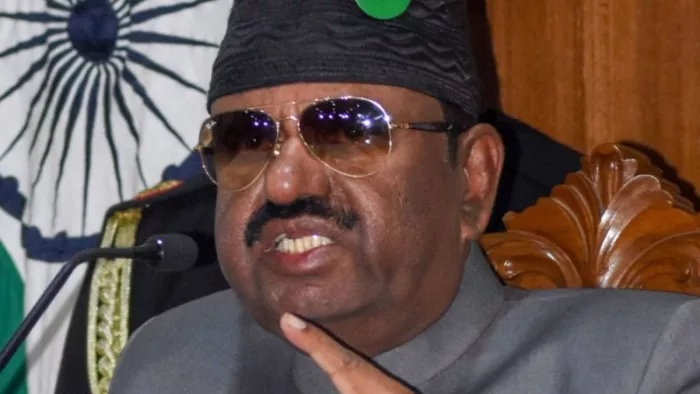 राज्यपाल डॉ सीवी आनंद बोस का टीएमसी नेता को जवाब (file photo)