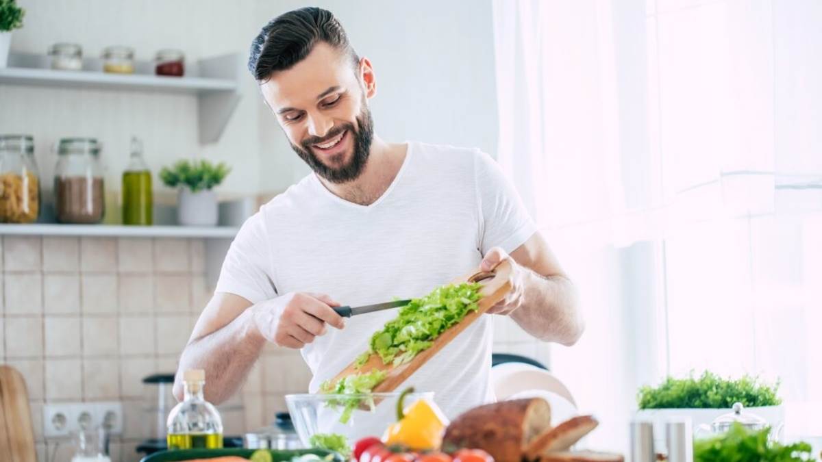 https://www.jagranimages.com/images/newimg/29062024/29_06_2024-healthy_diet_23748749.jpg