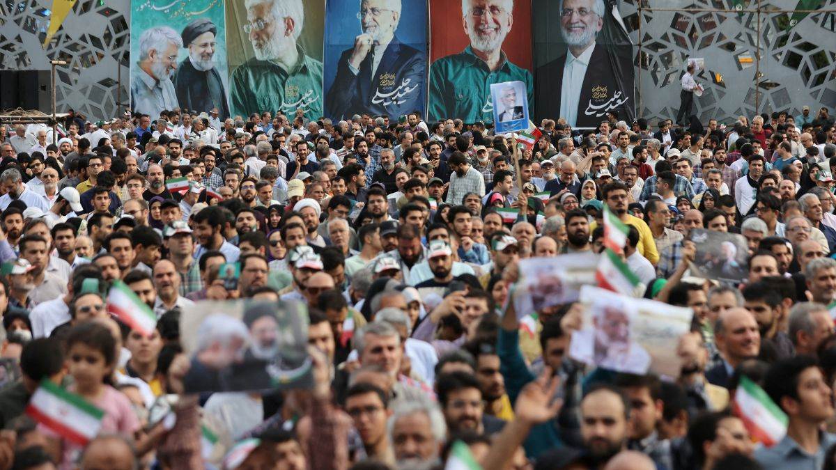 https://www.jagranimages.com/images/newimg/29062024/29_06_2024-iran_president_election_23749040.jpg