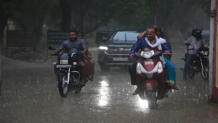 36 घंटों में 59 मिमी वर्षा से धरती का आंचल जुड़ाया, निचले इलाकों में भरा पानी, किसान खुश। जागरण