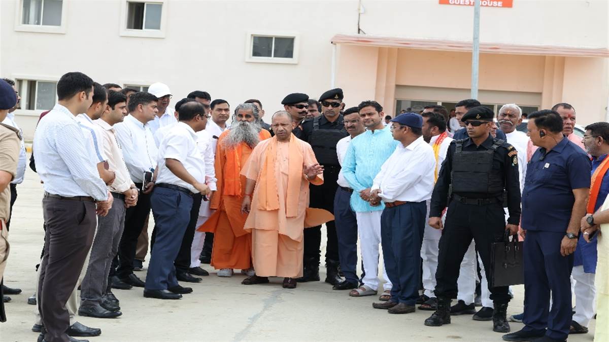 cm yogi adityanath inspects gorakhpur ahead of presidents visit