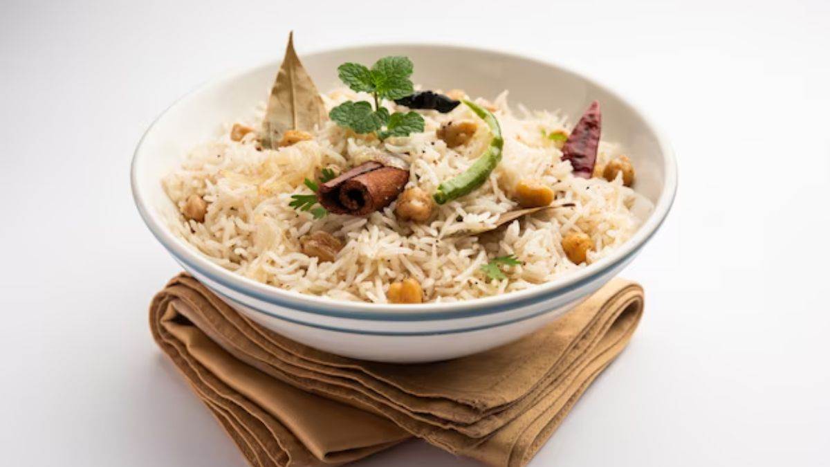 achari chana pulao easy recipe you must try in monsoon season