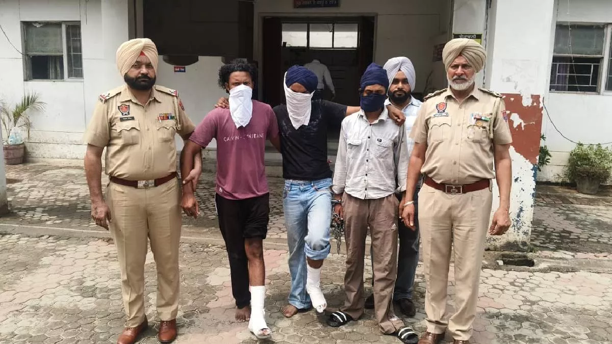 Punjab News: मनी ट्रांसफर एजेंट से लूटपाट मामले में तीन आरोपी गिरफ्तार, तेजधार हथियारों से भी किया था हमला