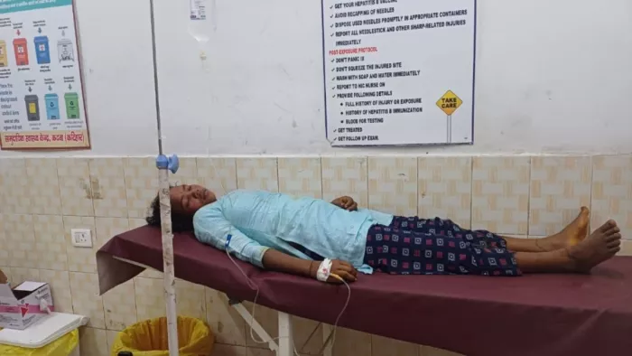 घायलों का अस्पताल में चल रहा इलाज। (जागरण)