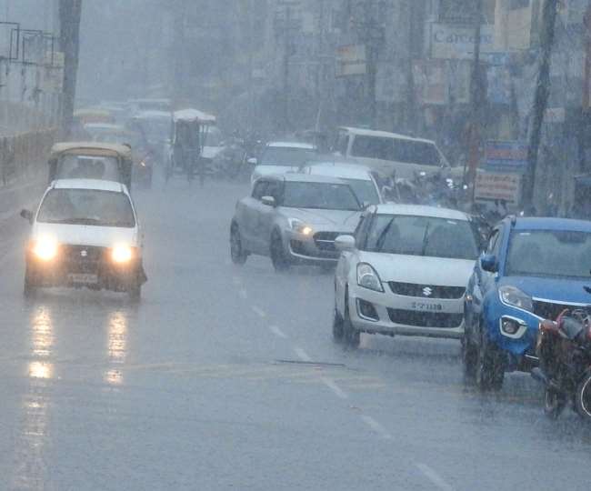 गोरखपुर में गुरुवार को बारिश का दृश्‍य, जागरण।